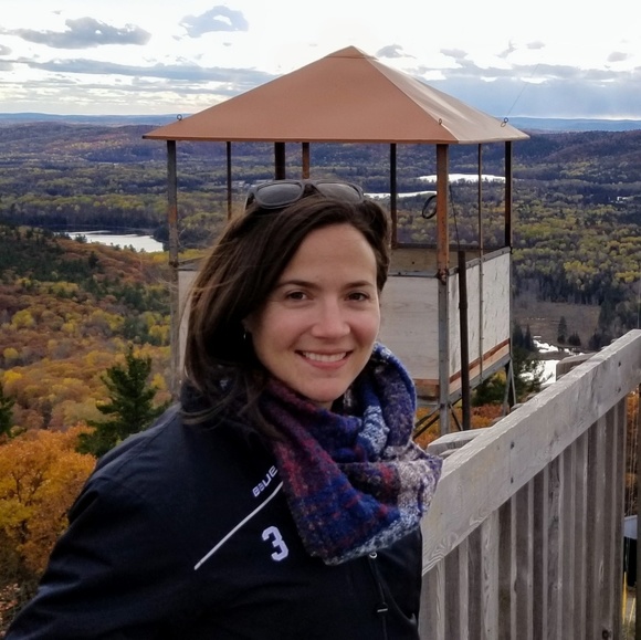 Meet your Posher, Mireille - Picture 1 of 1